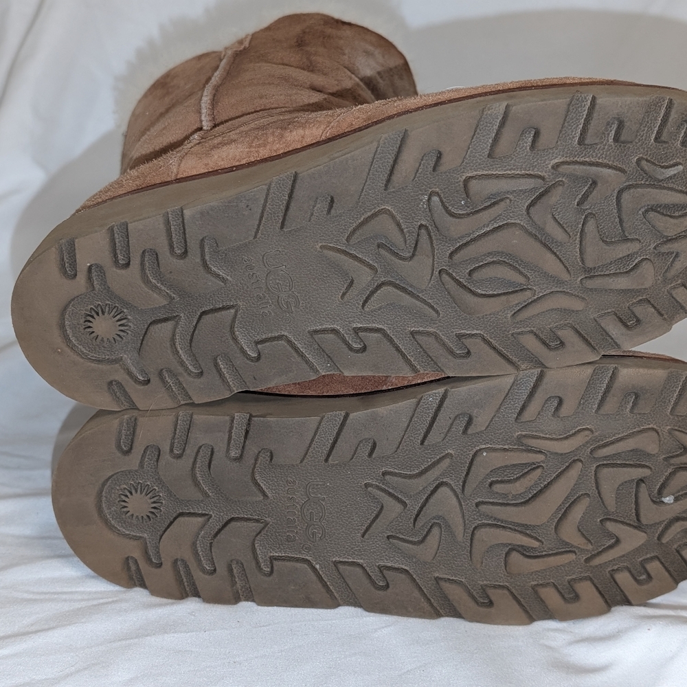 UGG Brown Sheepskin Boots with Embroidered Detail - Picture 5 of 14